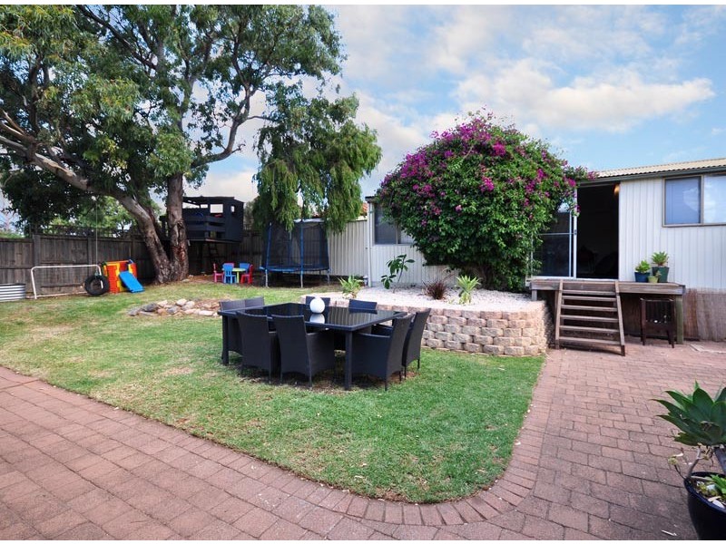 24 Bounty Street, Moana SA 5169