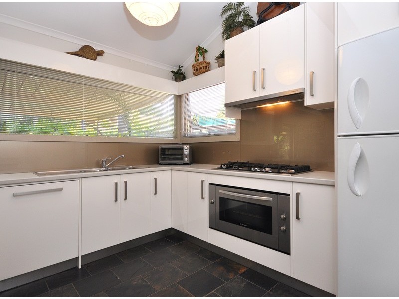 15 Sunnymeade Drive, Aberfoyle Park SA 5159