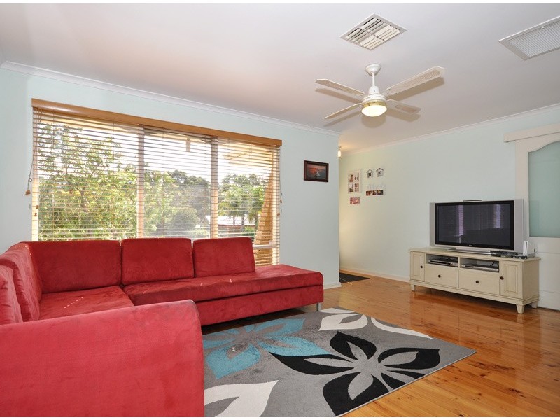 30 Jordan Avenue, Happy Valley SA 5159