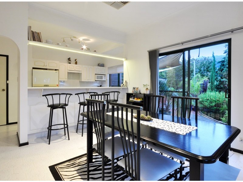 7 The Oaks Parade, Aberfoyle Park SA 5159