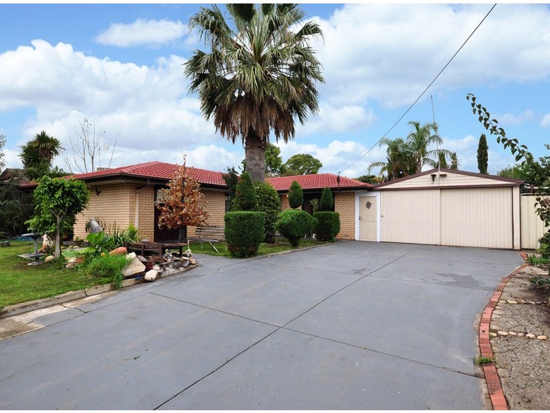 12 Stirling Drive, Morphett Vale SA 5162