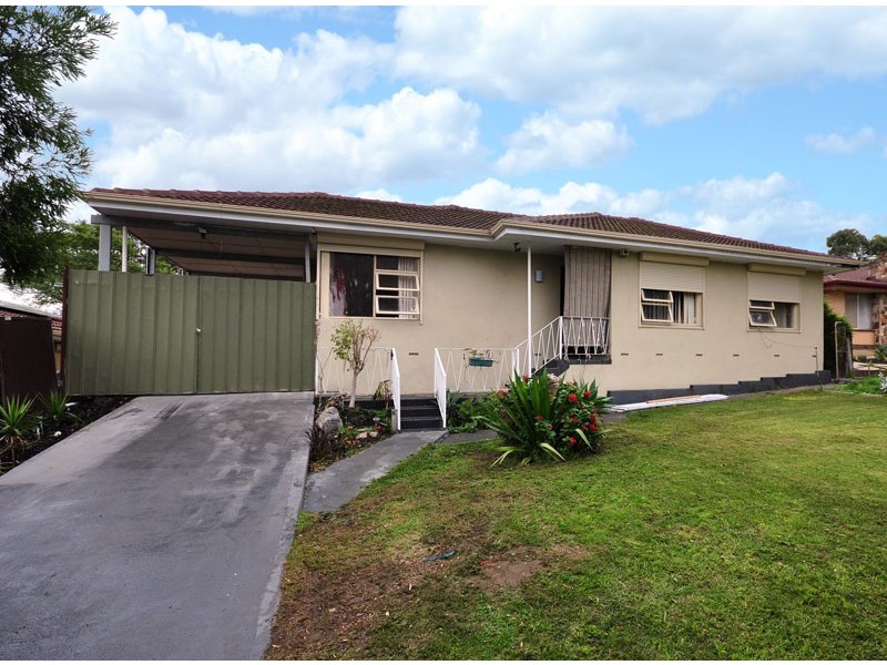 9 Roberts Road, Hackham West SA 5163