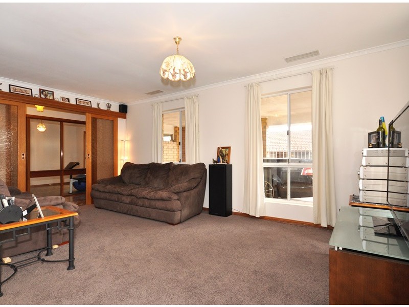 18 Tripoli Road, Happy Valley SA 5159