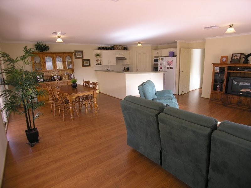 10 Kari Crescent, Huntfield Heights SA 5163