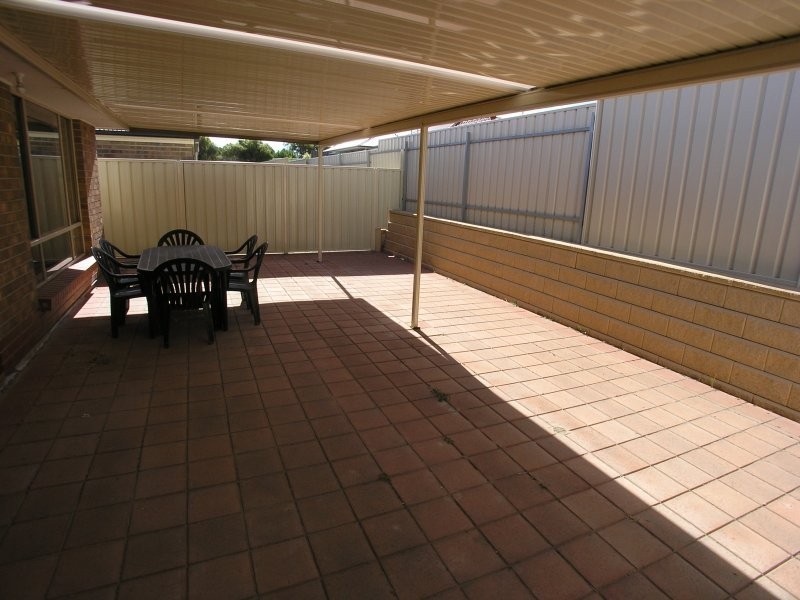 10 Kari Crescent, Huntfield Heights SA 5163