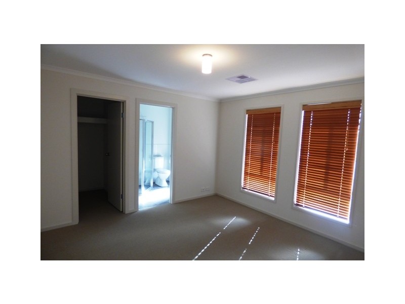 4 Yachtsman Street, Seaford SA 5169