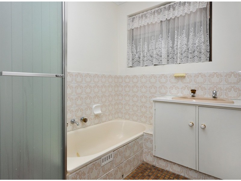 20 Ernest Crescent, Happy Valley SA 5159