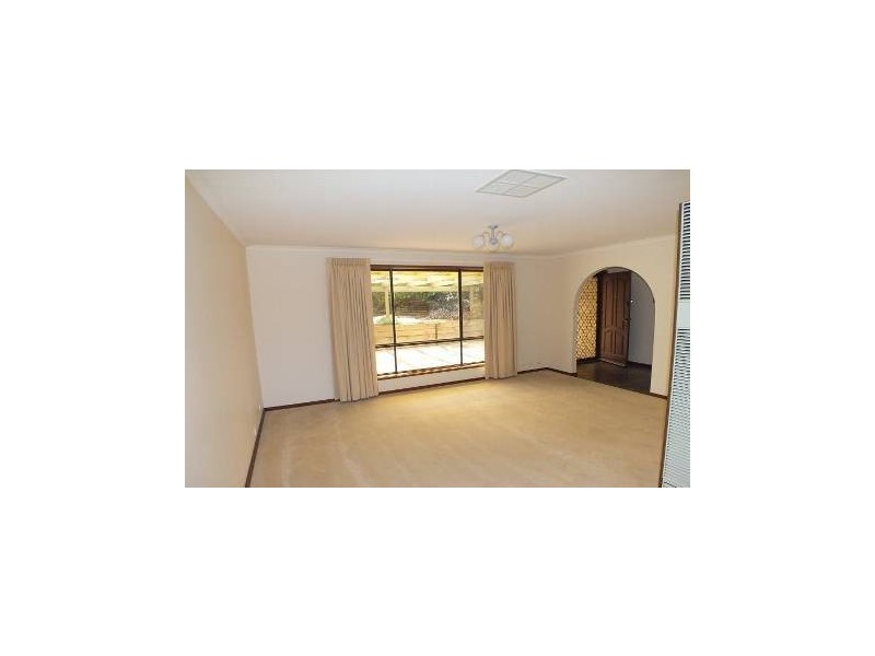 29 Sherwood Avenue, Happy Valley SA 5159