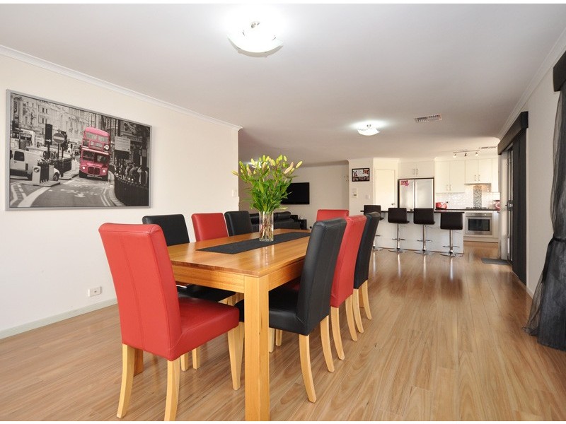 16 Cairns Way, Seaford Rise SA 5169