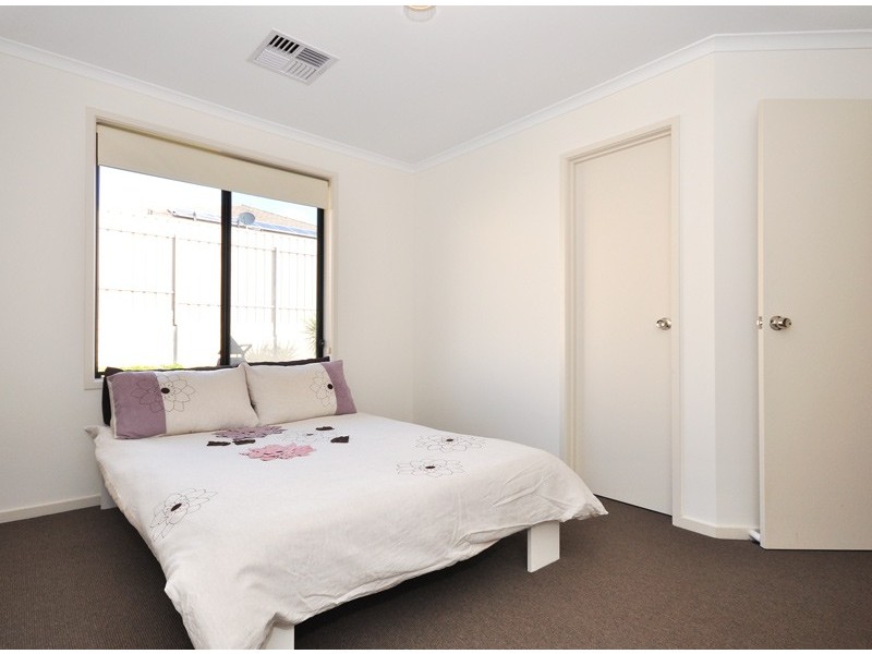 16 Cairns Way, Seaford Rise SA 5169