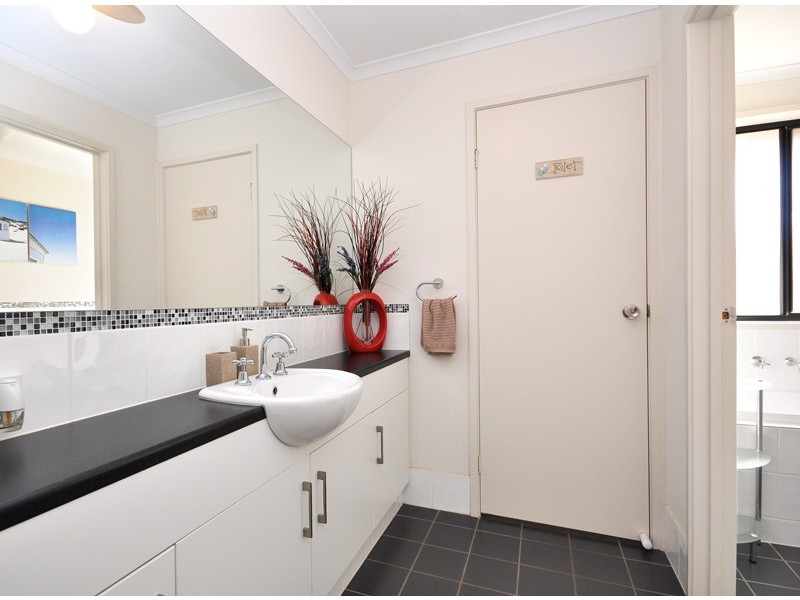 16 Cairns Way, Seaford Rise SA 5169