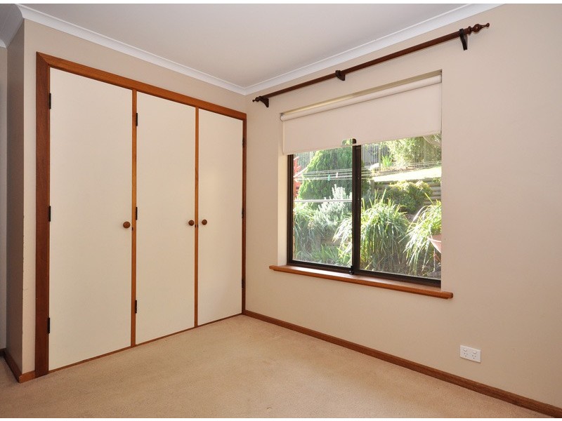 25 Banksia Road, Aberfoyle Park SA 5159