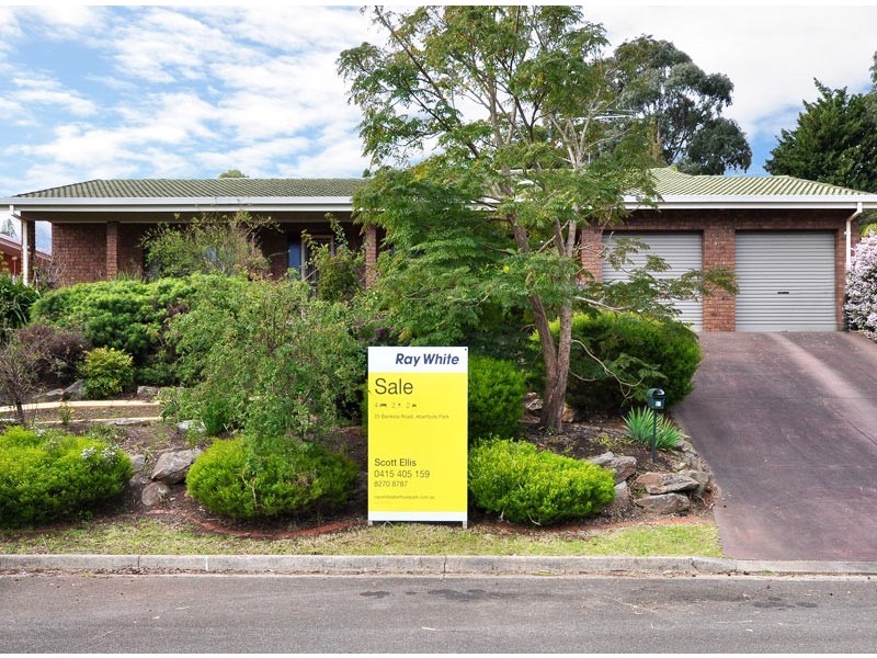 25 Banksia Road, Aberfoyle Park SA 5159