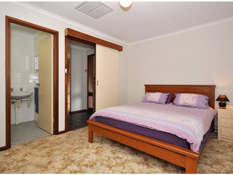 4 Minorca Crescent, Hackham West SA 5163