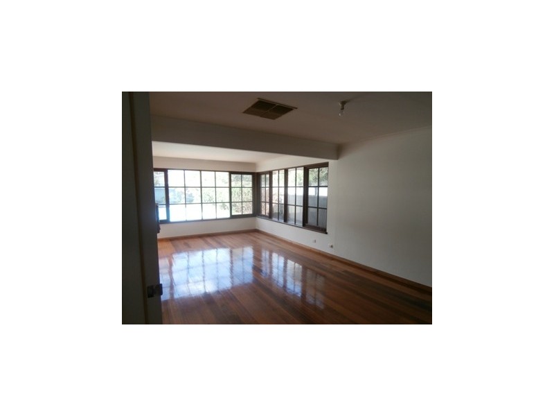 27 Regency Road, Happy Valley SA 5159