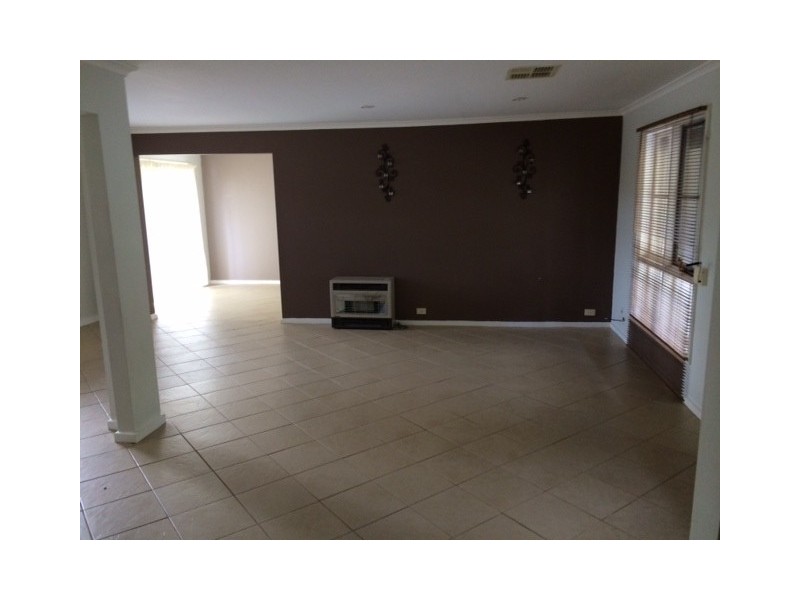 13 Monterey Pine, Aberfoyle Park SA 5159