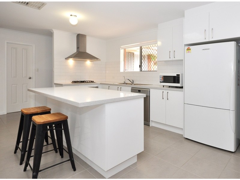 3 Horseshoe Drive, Aberfoyle Park SA 5159