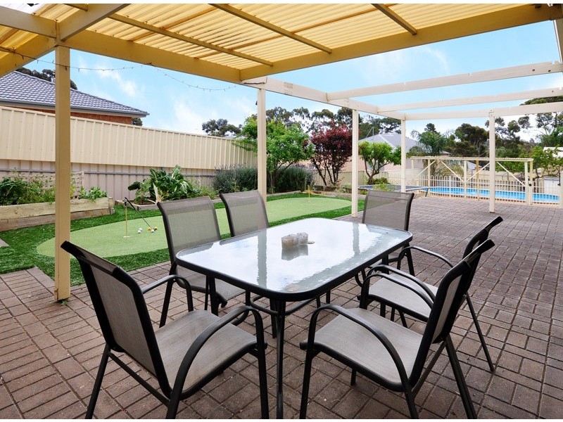 4 Doley Place, Happy Valley SA 5159