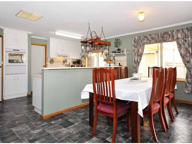 4 Doley Place, Happy Valley SA 5159