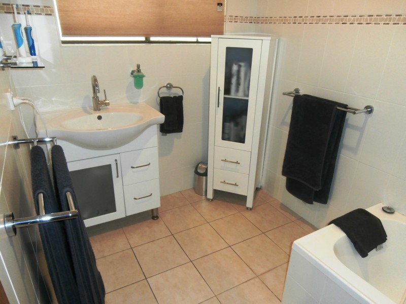 6 Nicolle Court, Happy Valley SA 5159