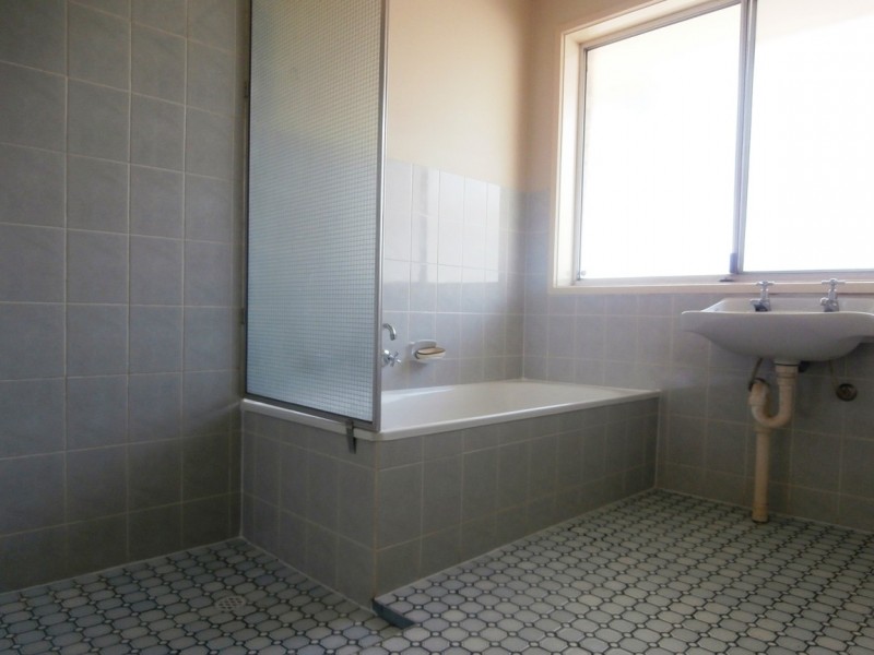 5 Tennesse Drive, Happy Valley SA 5159