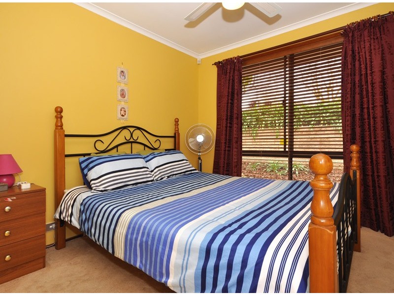 14 Lyons Circuit, Trott Park SA 5158