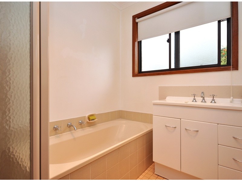 14 Lyons Circuit, Trott Park SA 5158