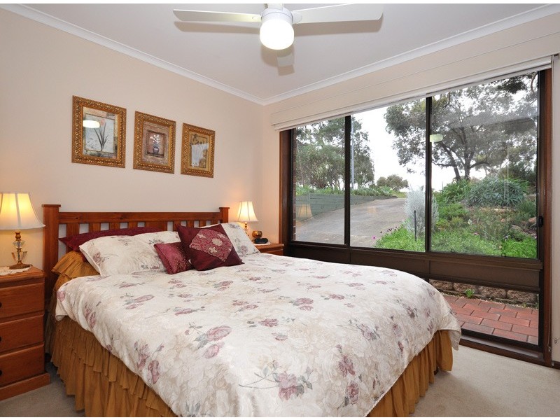 48 Summerford Road, Aberfoyle Park SA 5159