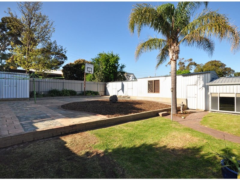 15 Pedro Avenue, Morphett Vale SA 5162