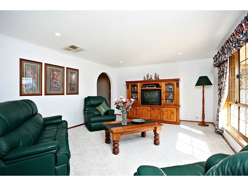 29 Jagger Crescent, Woodcroft SA 5162