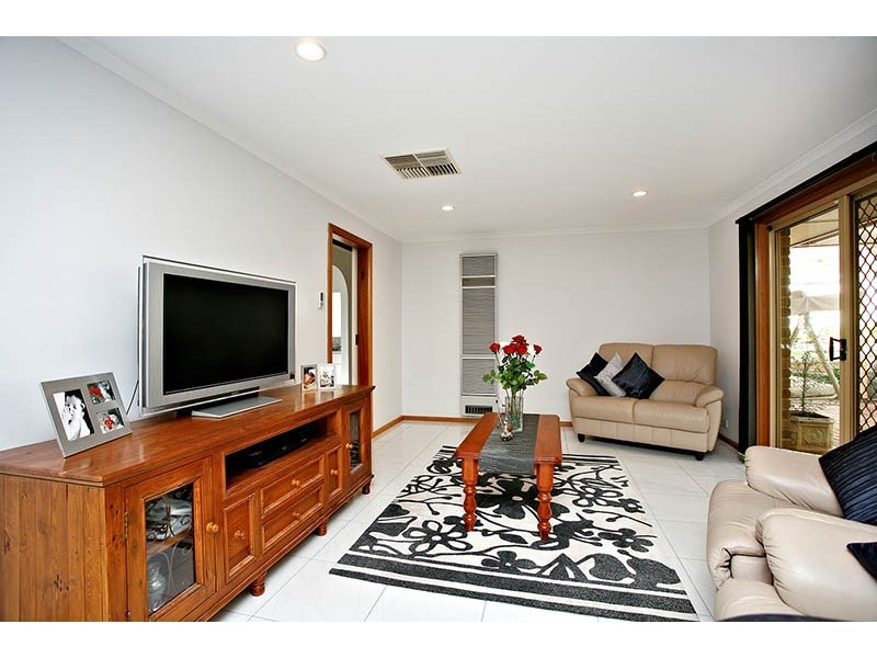 29 Jagger Crescent, Woodcroft SA 5162