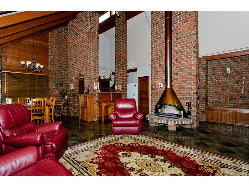 17 Darwendale Street, Huntfield Heights SA 5163