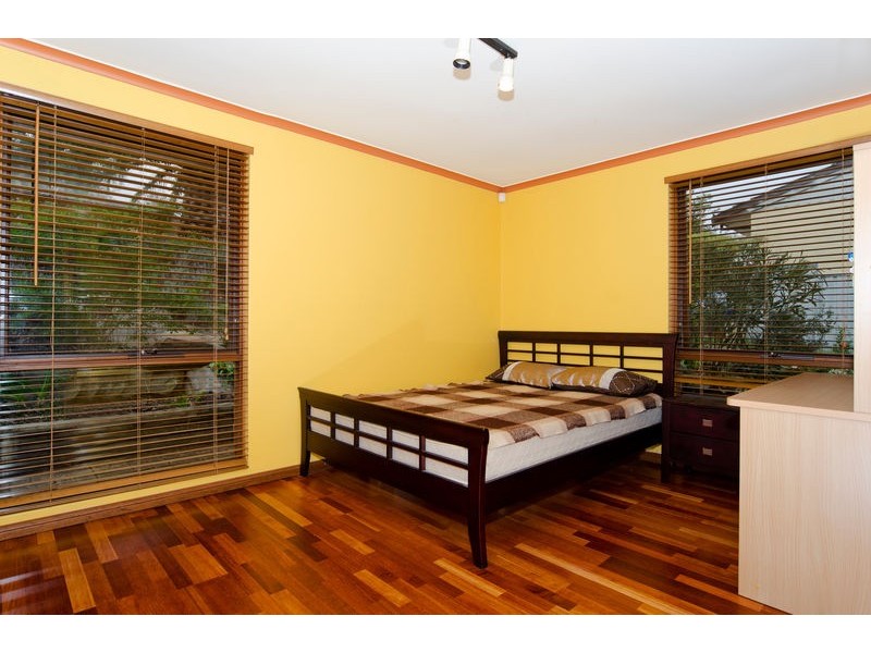 17 Darwendale Street, Huntfield Heights SA 5163