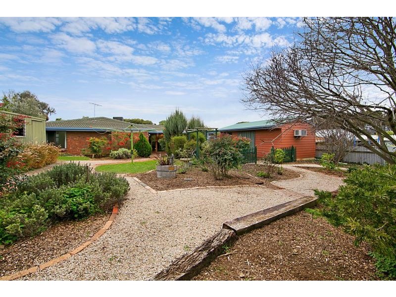 6 Tanderra Court, Morphett Vale SA 5162