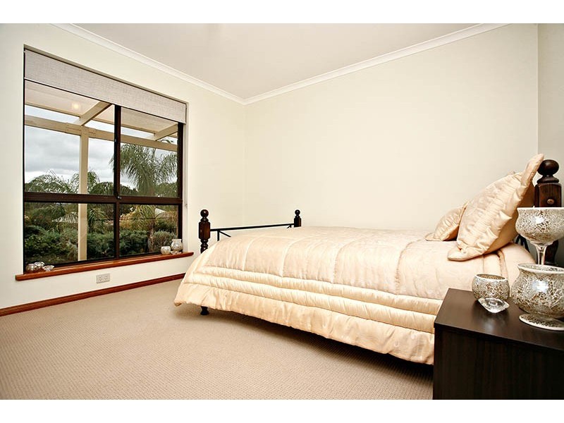 3 Jutland Parade, Woodcroft SA 5162