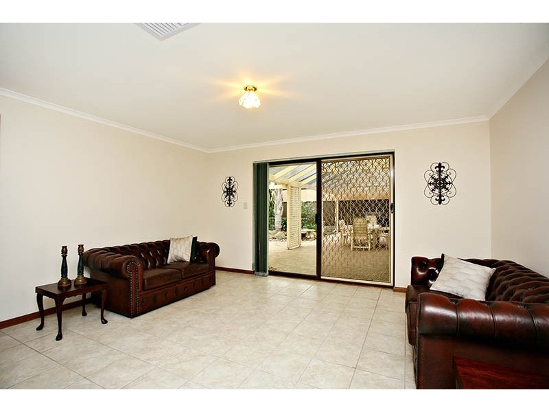 3 Jutland Parade, Woodcroft SA 5162
