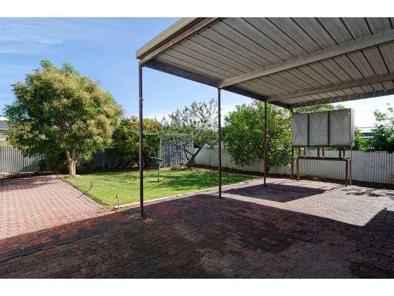 25 Heather Drive, Christie Downs SA 5164