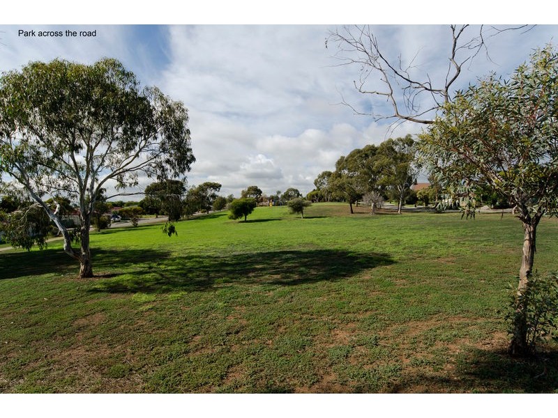 25 Heather Drive, Christie Downs SA 5164