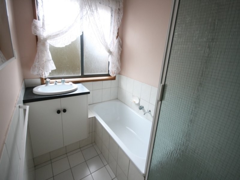 5 Flora Court, Flagstaff Hill SA 5159