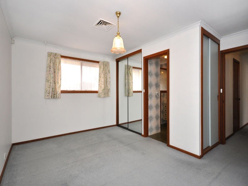 2 Katherine Court, Flagstaff Hill SA 5159