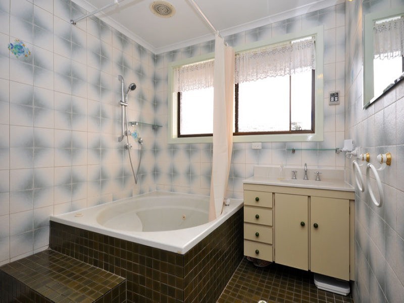 2 Katherine Court, Flagstaff Hill SA 5159