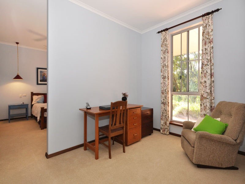 6 Pritchard Court, Flagstaff Hill SA 5159