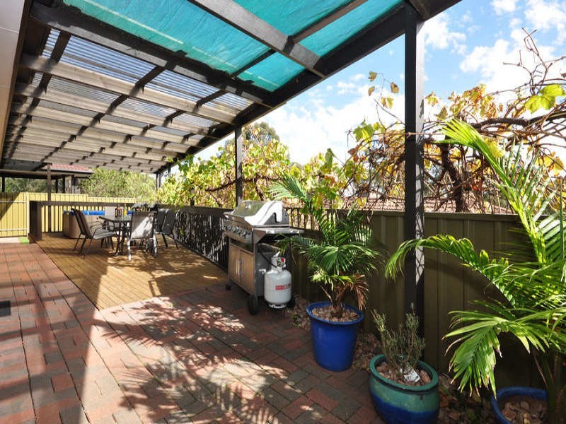 31 Outlook Drive, Aberfoyle Park SA 5159