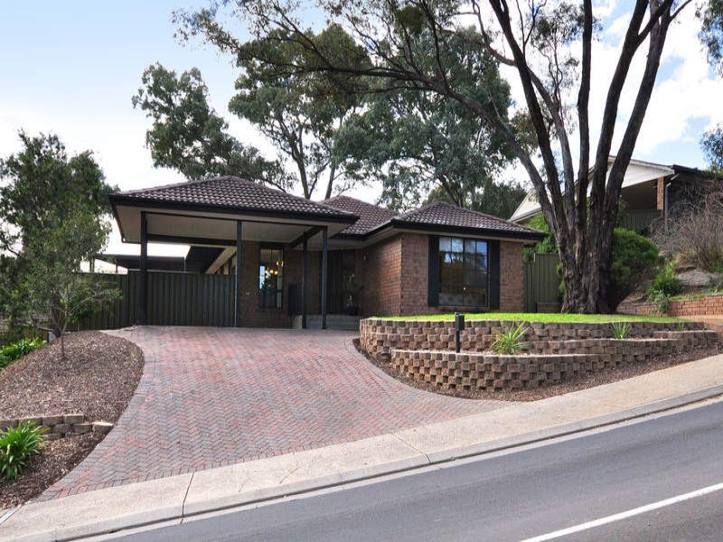 31 Outlook Drive, Aberfoyle Park SA 5159