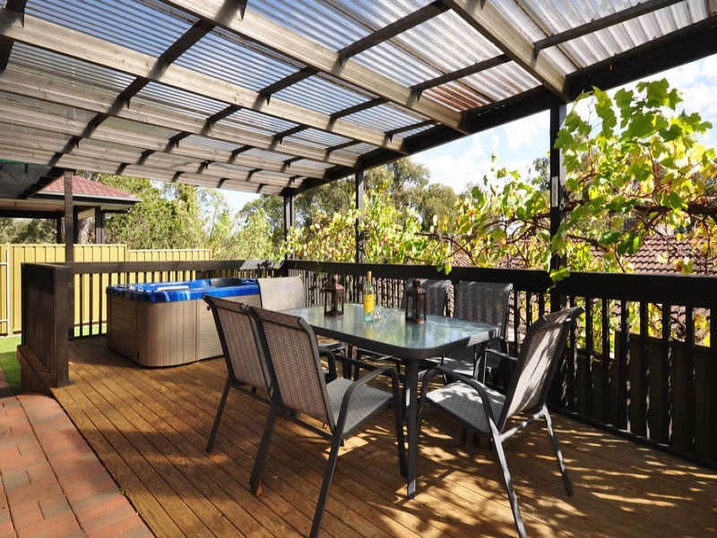 31 Outlook Drive, Aberfoyle Park SA 5159