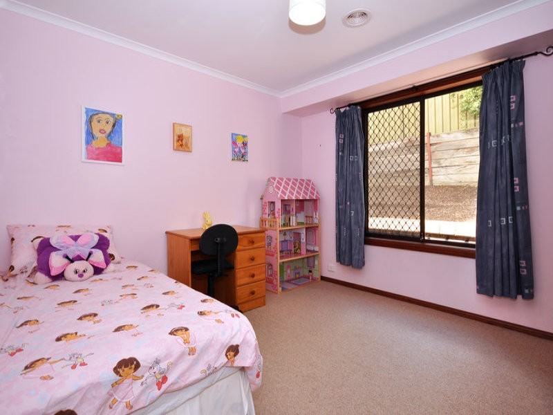 31 Outlook Drive, Aberfoyle Park SA 5159