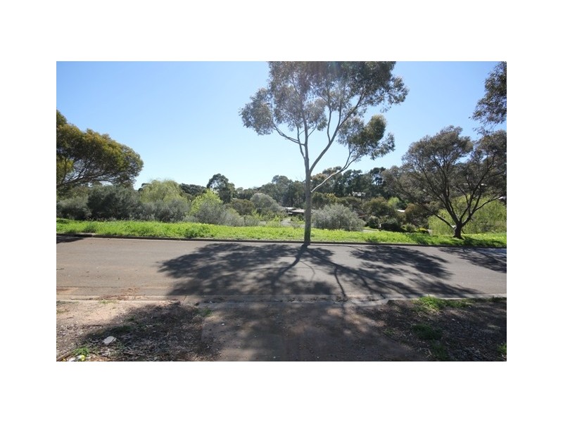 30 Courageous Avenue, Happy Valley SA 5159