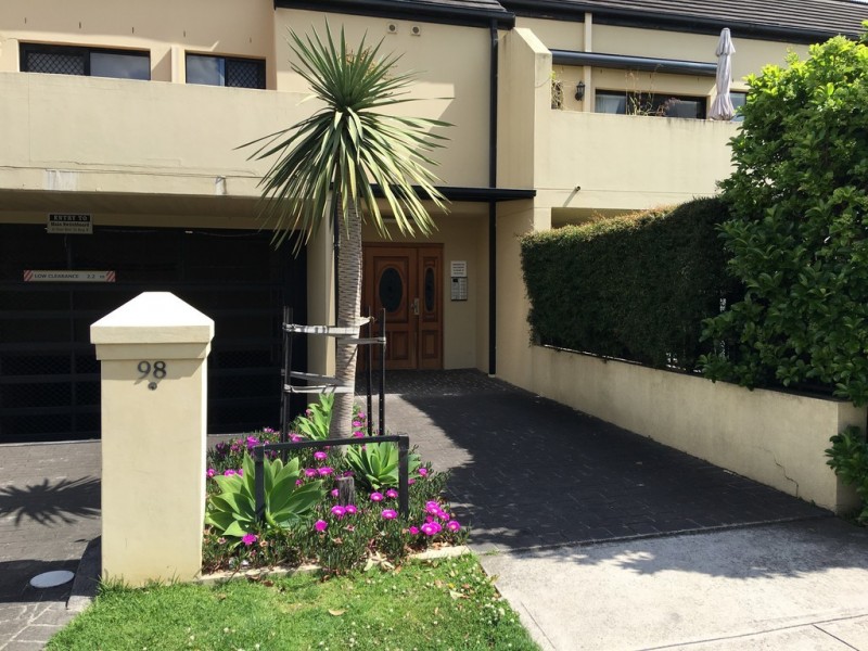12/98 Starkey Street, Killarney Heights NSW 2087