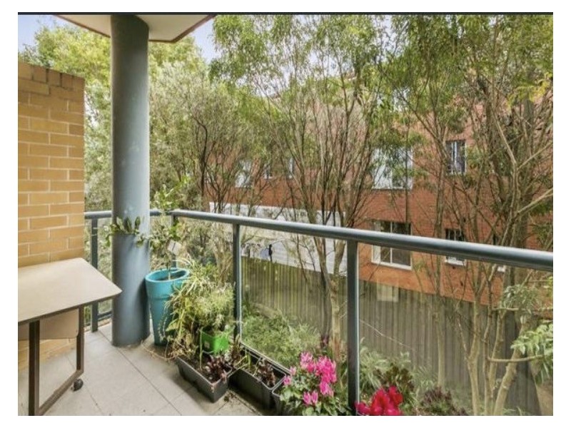 10/2-4 Francis Street, Dee Why NSW 2099