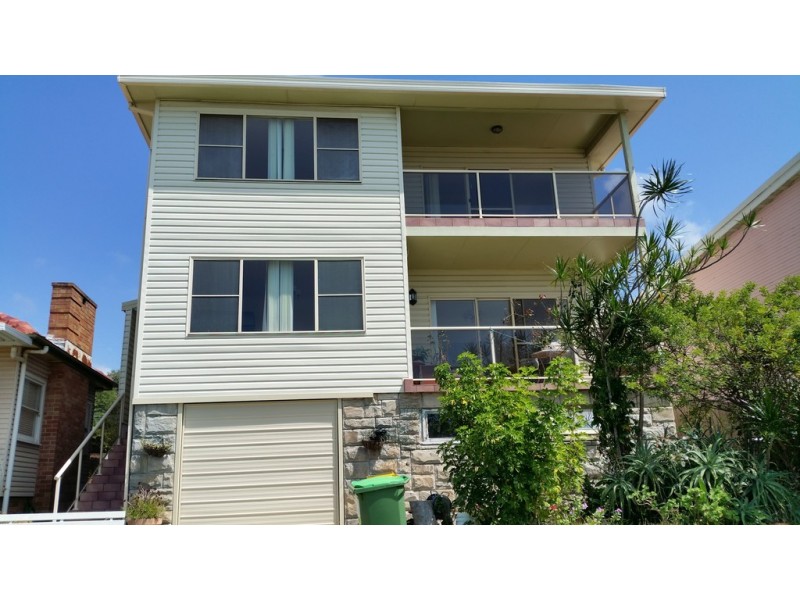 6 Lascelles Rd South (entry from Warringah Rd), Narraweena NSW 2099